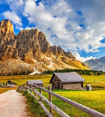 a-trip-to-a-beautiful-village-located-in-the-mountains